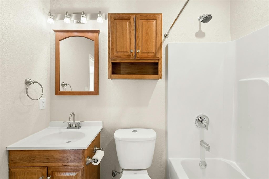 904 Philco Dr - Photo 13