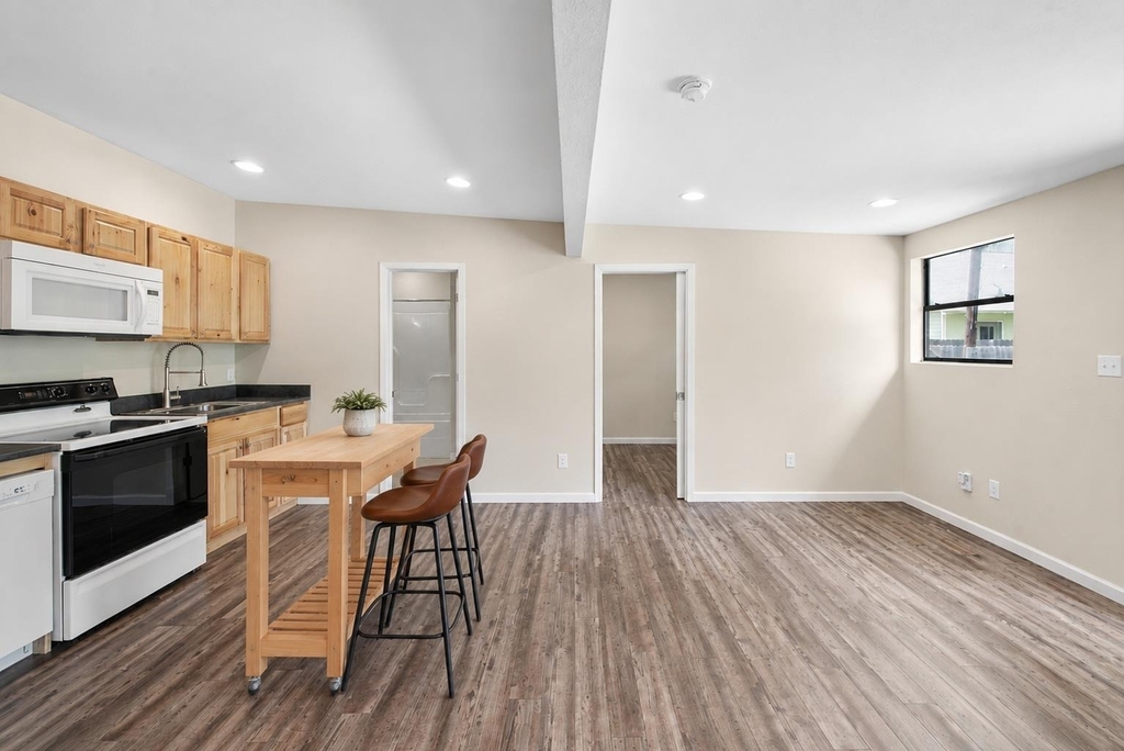 904 Philco Dr - Photo 18