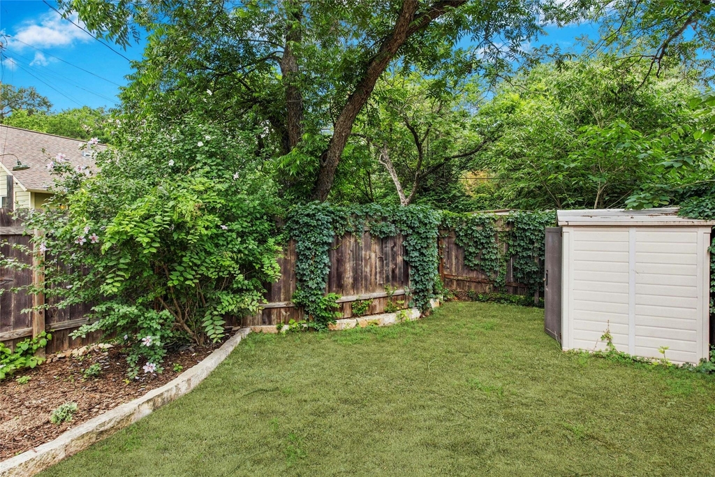 904 Philco Dr - Photo 17