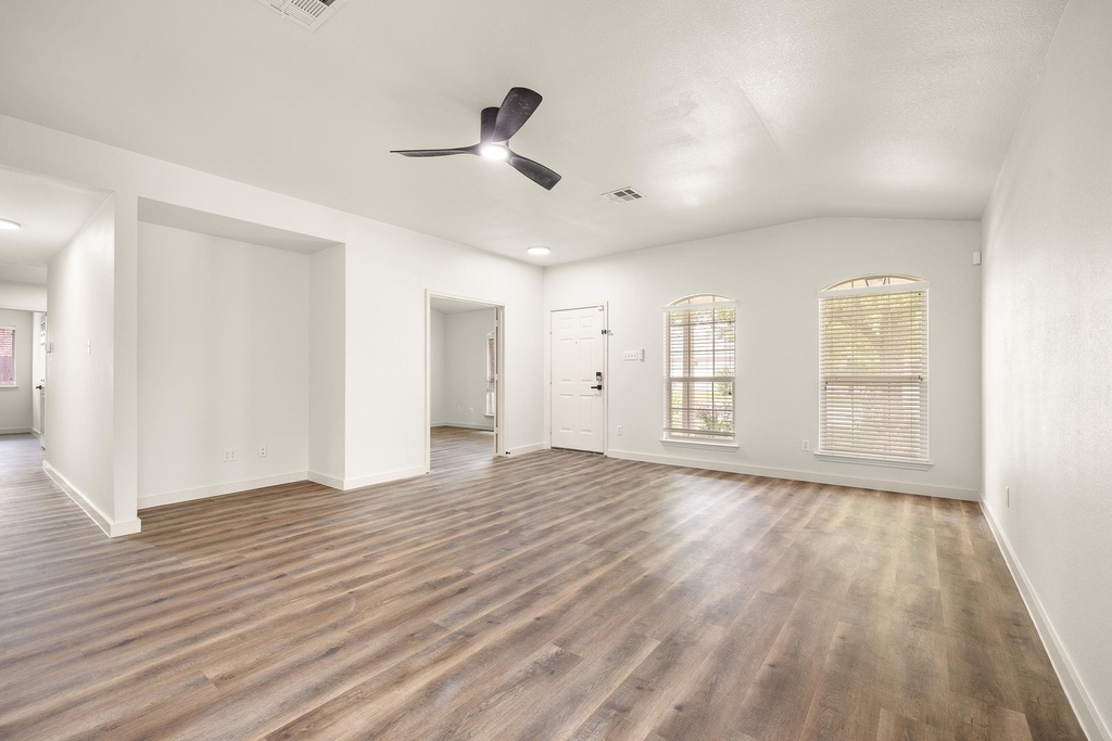 3929 Rolling Canyon Trl - Photo 20