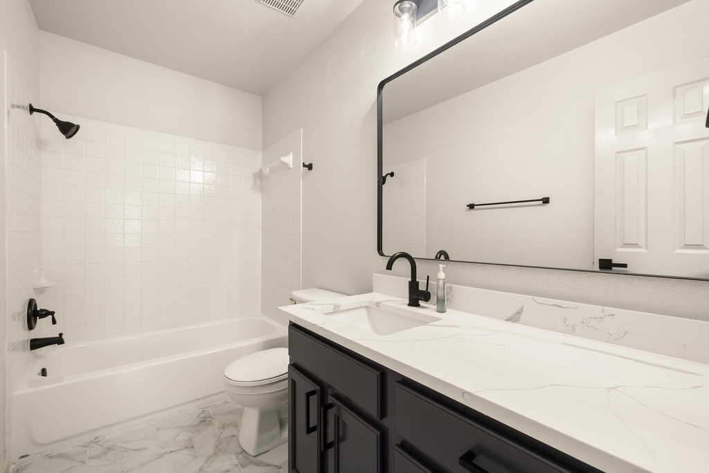 3929 Rolling Canyon Trl - Photo 18