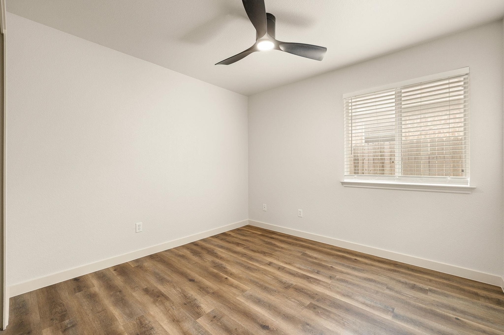 3929 Rolling Canyon Trl - Photo 15