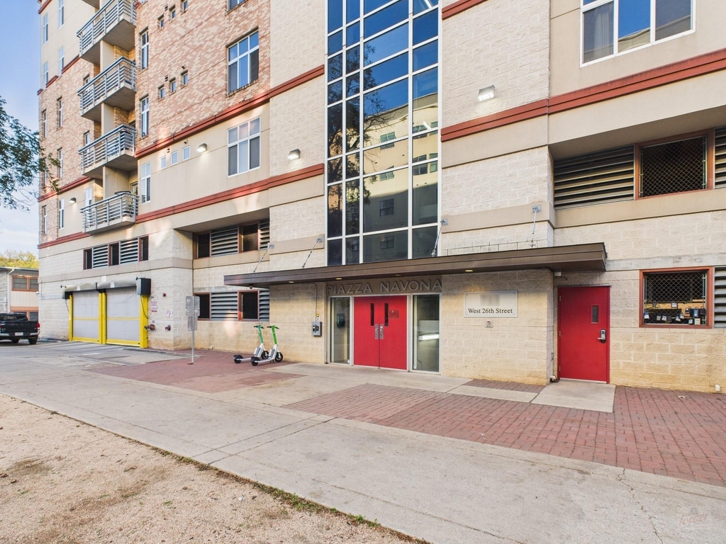 711 W 26th St - Photo 10
