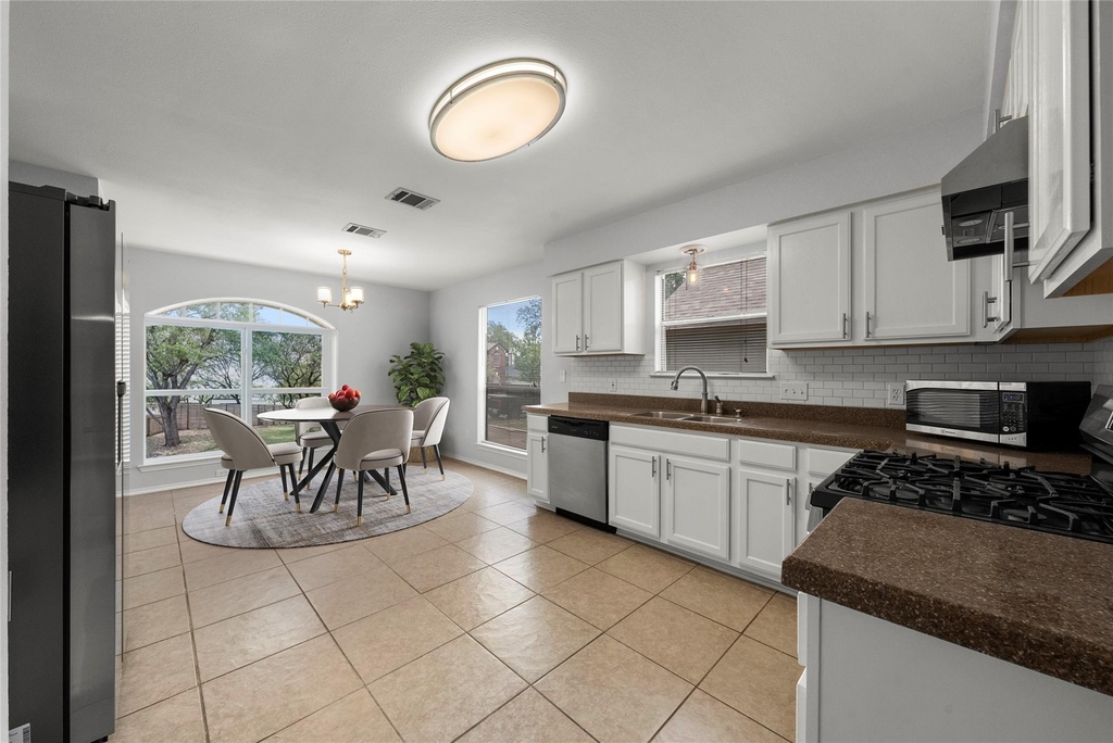 10410 Cayuse Cv - Photo 6