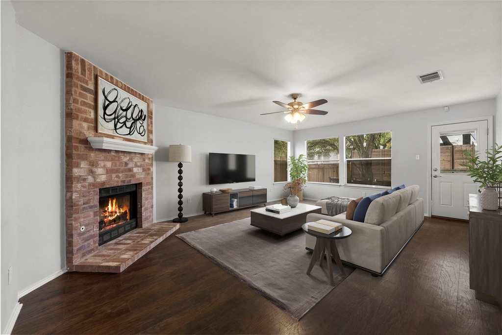 10410 Cayuse Cv - Photo 0