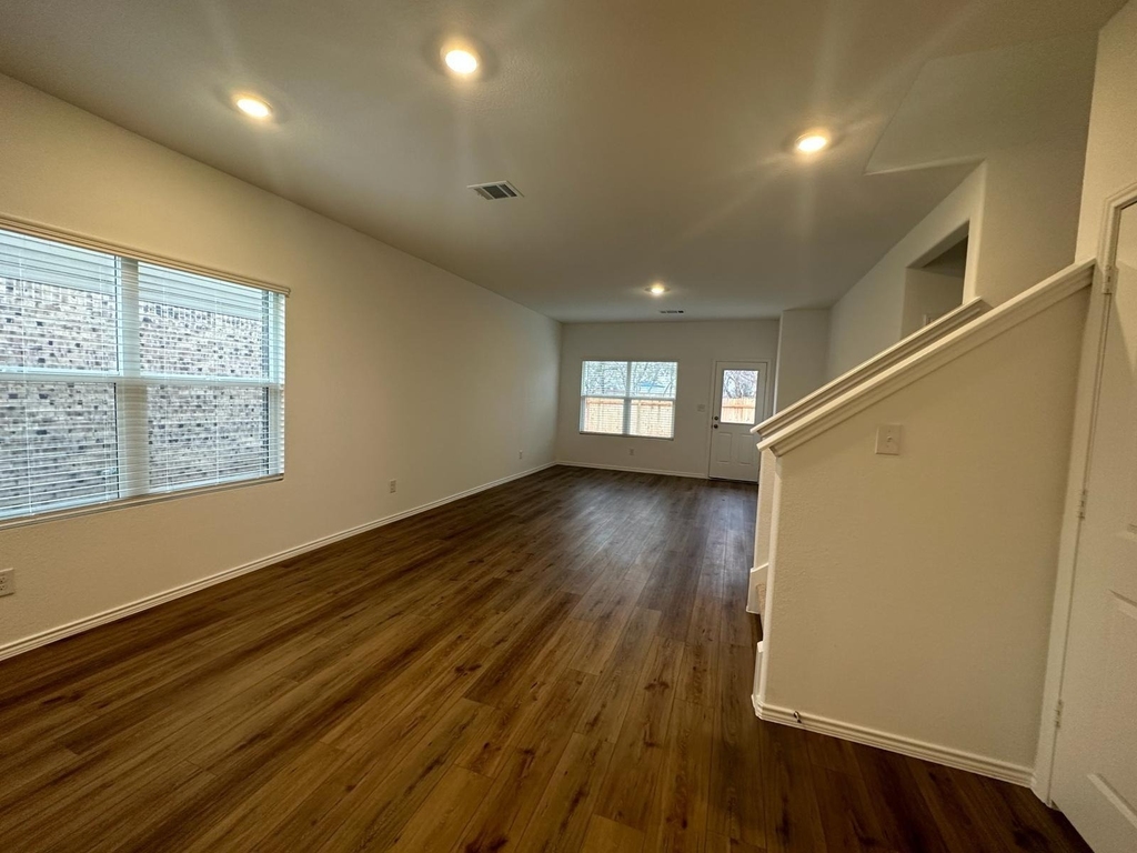361 Sonterra Dr - Photo 12