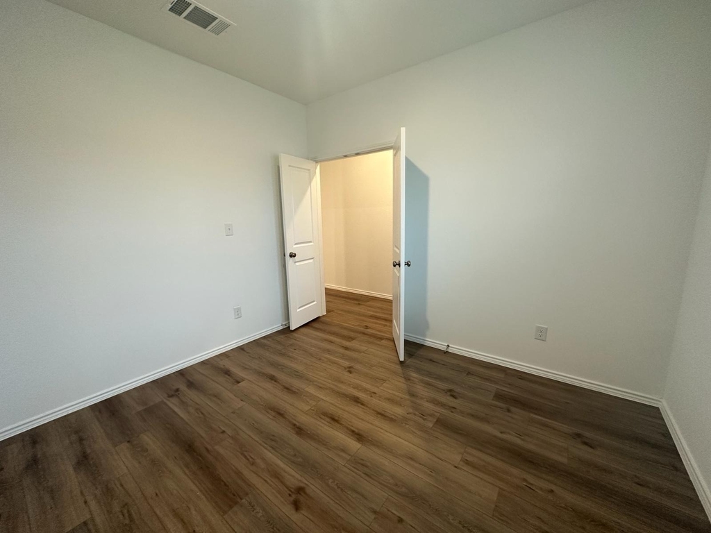 361 Sonterra Dr - Photo 11