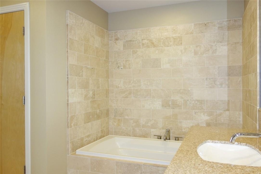 1600 Barton Springs Rd - Photo 18