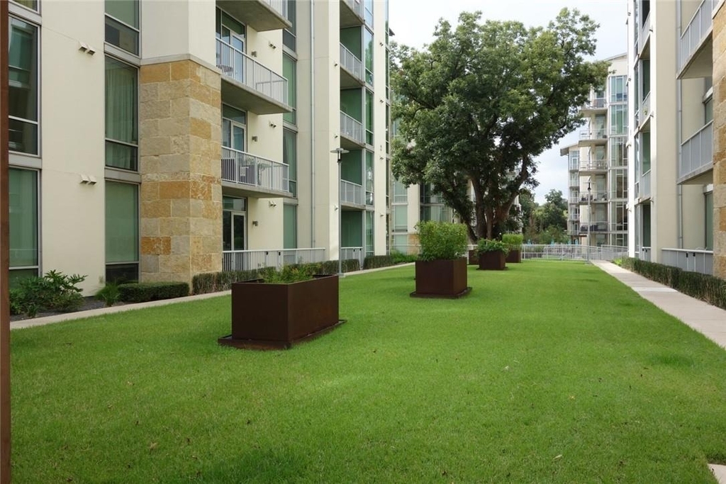 1600 Barton Springs Rd - Photo 32