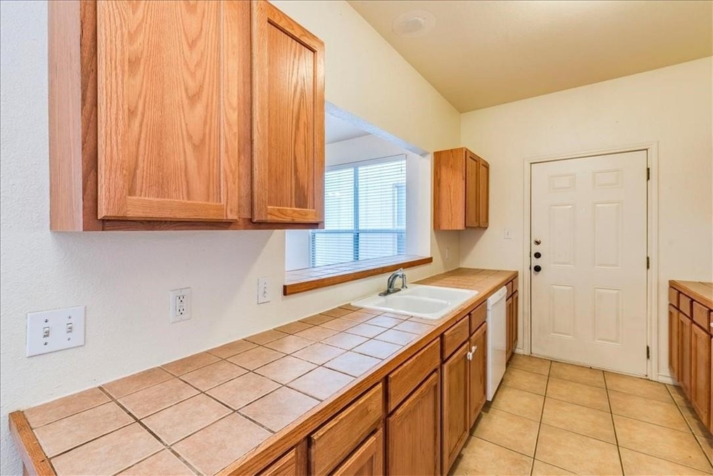 126 Sandstone Dr - Photo 7