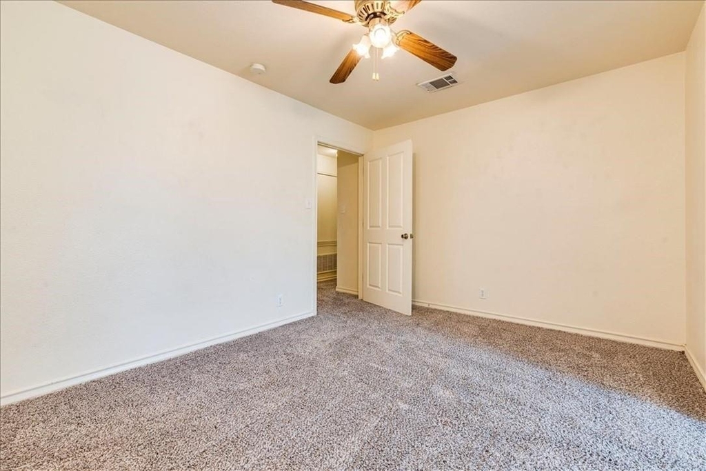 126 Sandstone Dr - Photo 11