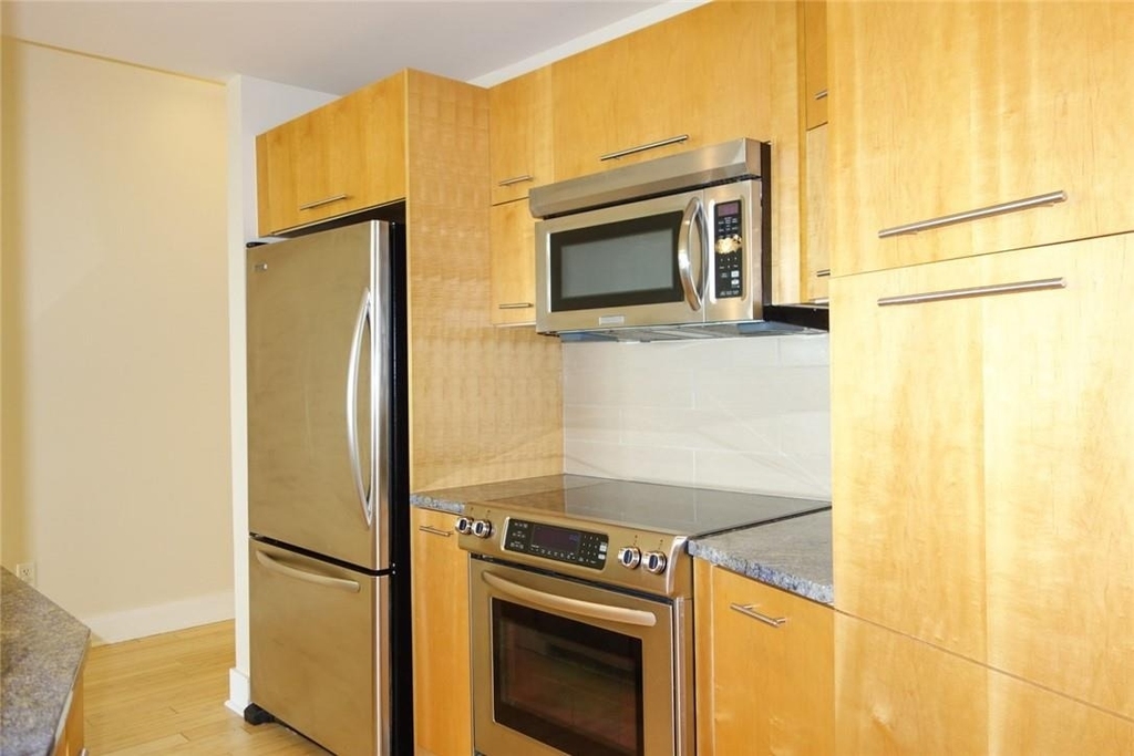 603 Davis St - Photo 7