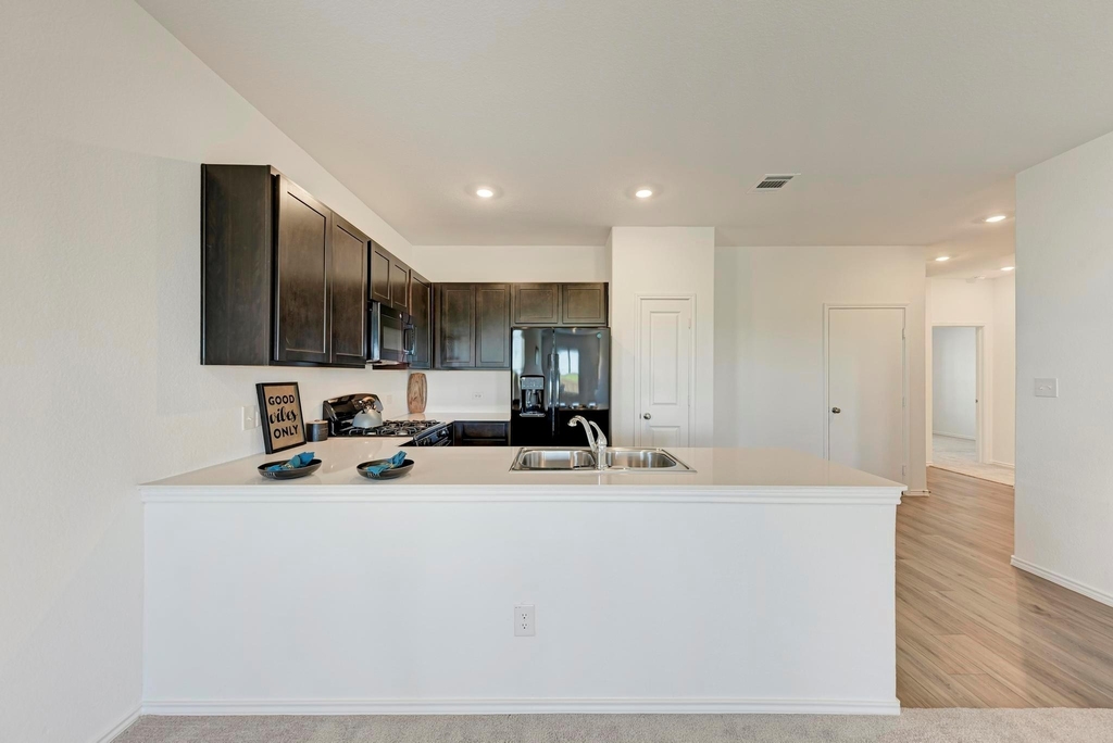 611 Halfmoon Dr - Photo 9