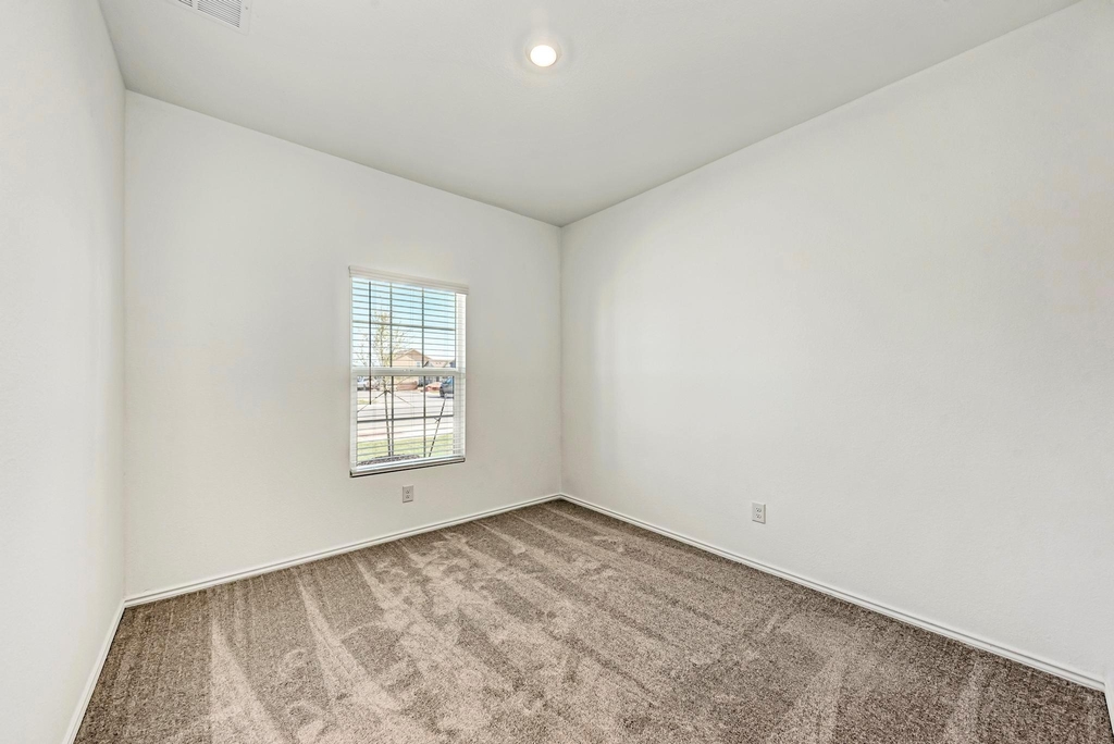 611 Halfmoon Dr - Photo 17