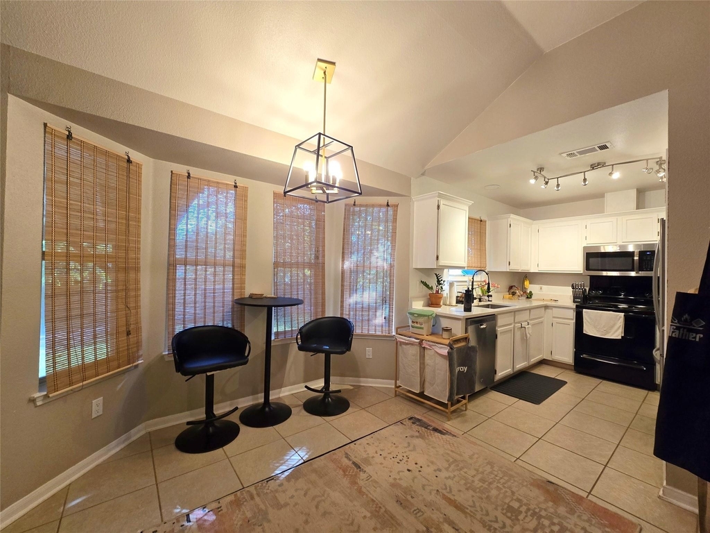 2303 Darnell Dr - Photo 26