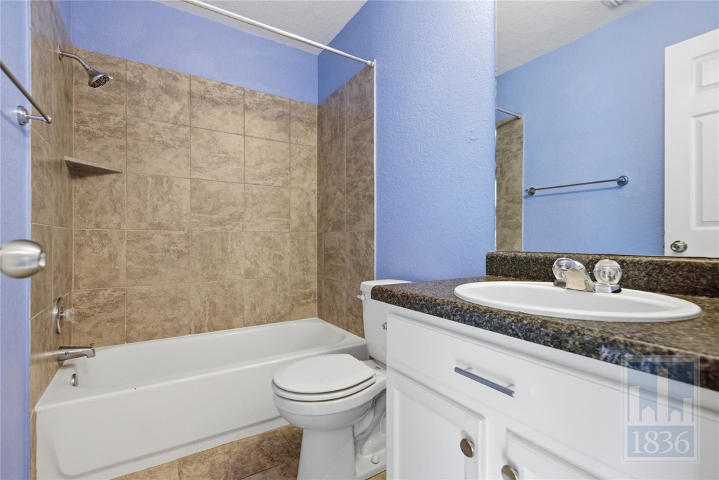 432 Thunderstorm Ave - Photo 17
