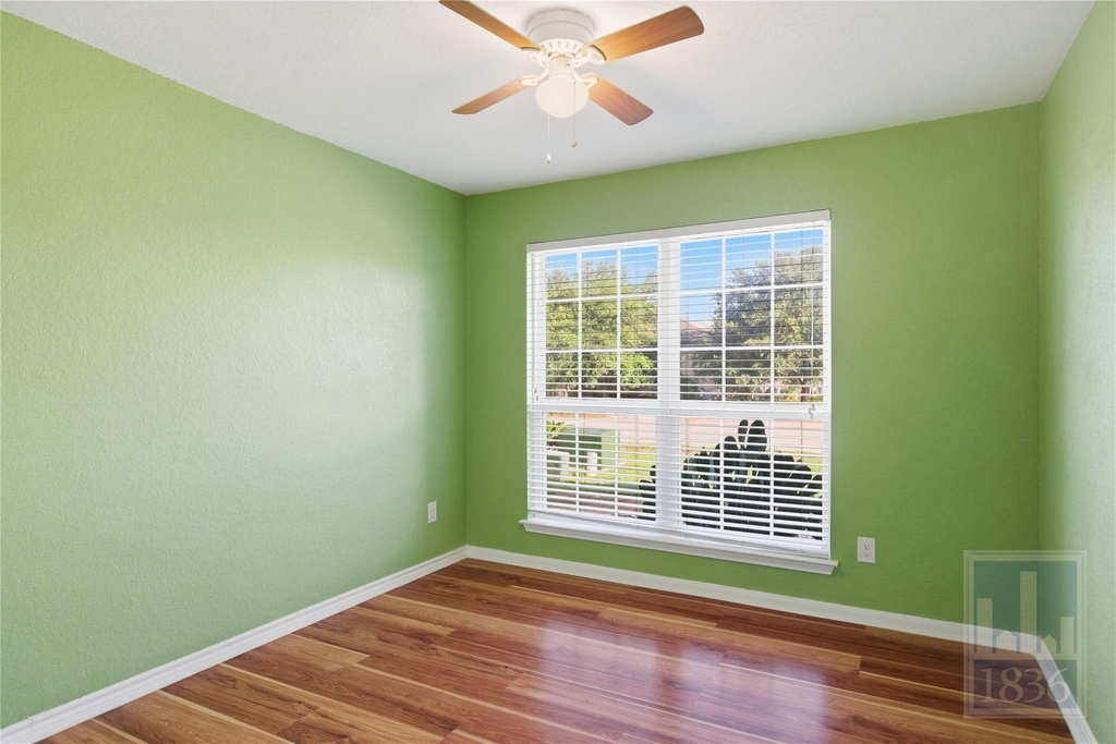 432 Thunderstorm Ave - Photo 16