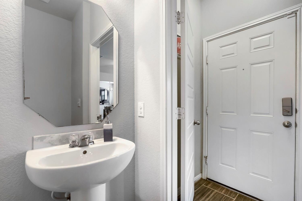 525 N Heatherwilde Blvd - Photo 7