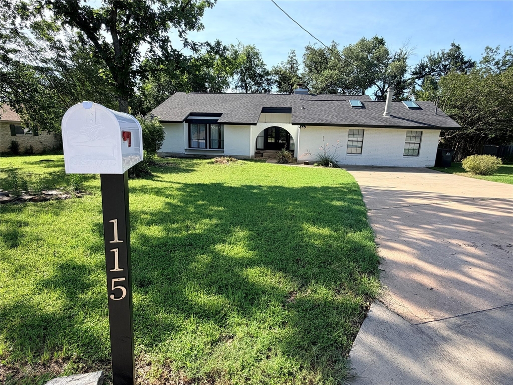 115 Spanish Oak Cir - Photo 0