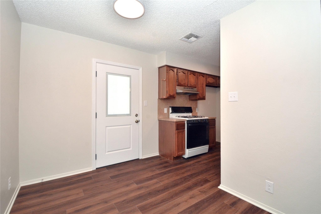 11314 Walnut Ridge Dr - Photo 4