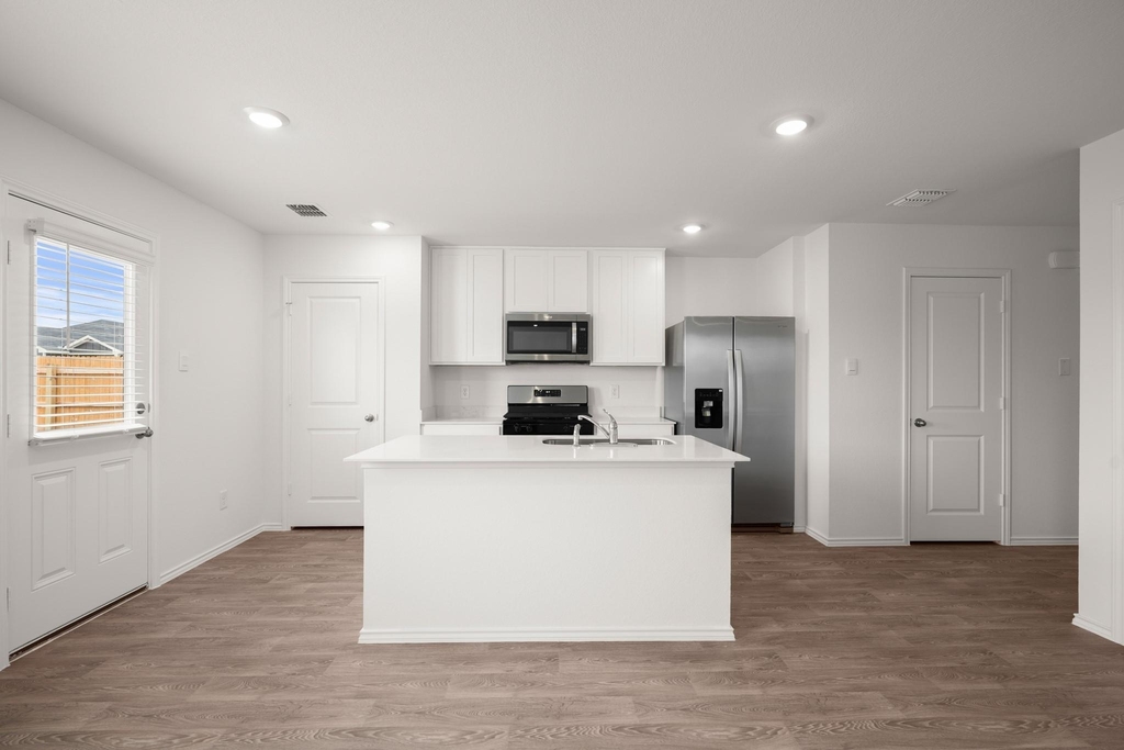 148 Garcia St - Photo 9