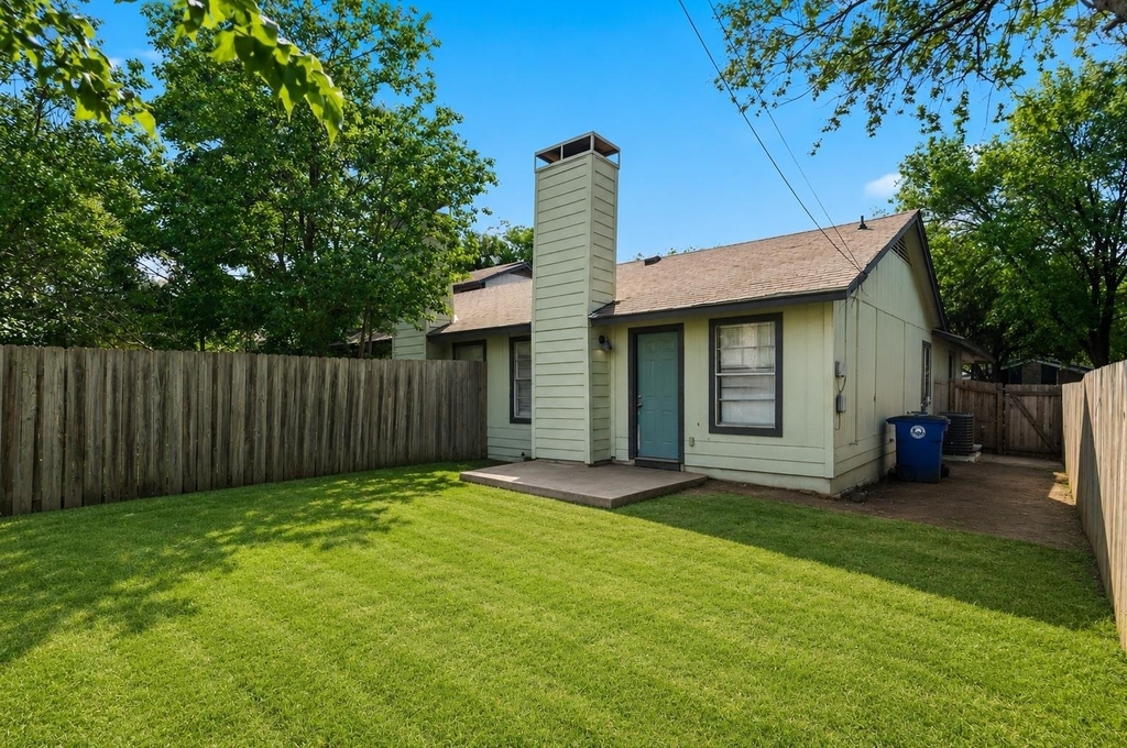 2412 Burleson Ct - Photo 16