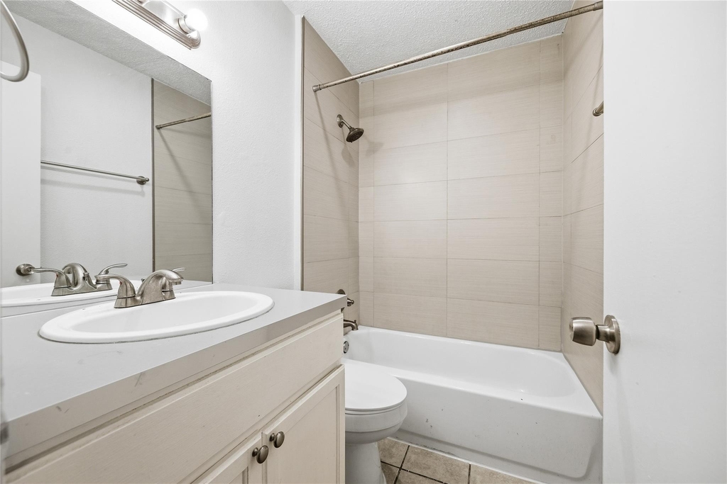 2412 Burleson Ct - Photo 11