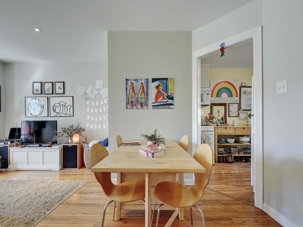 2102 Enfield Rd - Photo 7