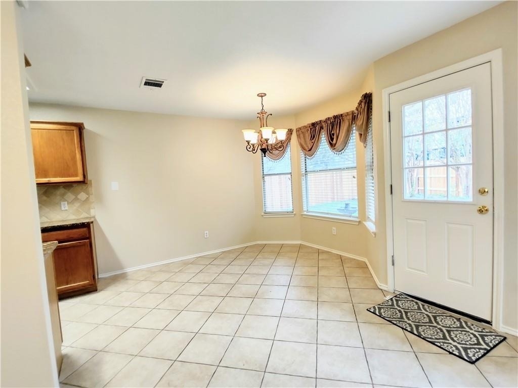 1009 Horseman Cv - Photo 5