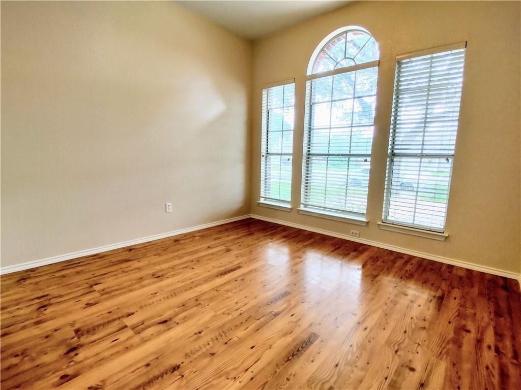 1009 Horseman Cv - Photo 8