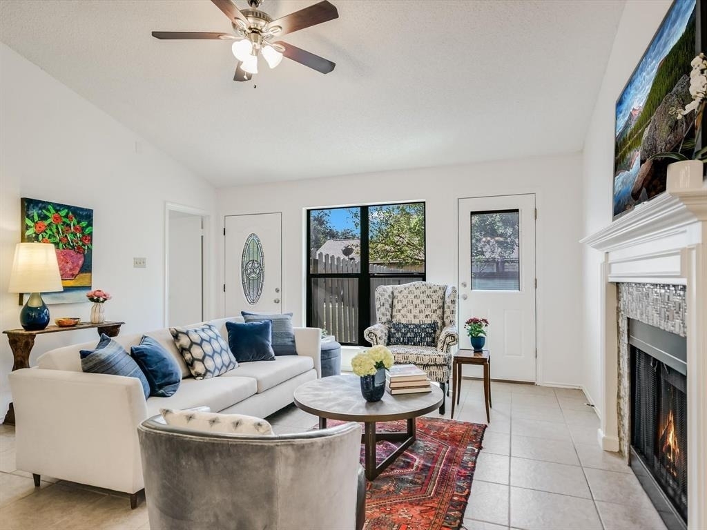 439 Sailmaster St - Photo 4