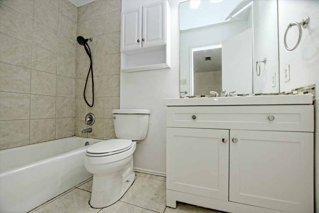 439 Sailmaster St - Photo 16