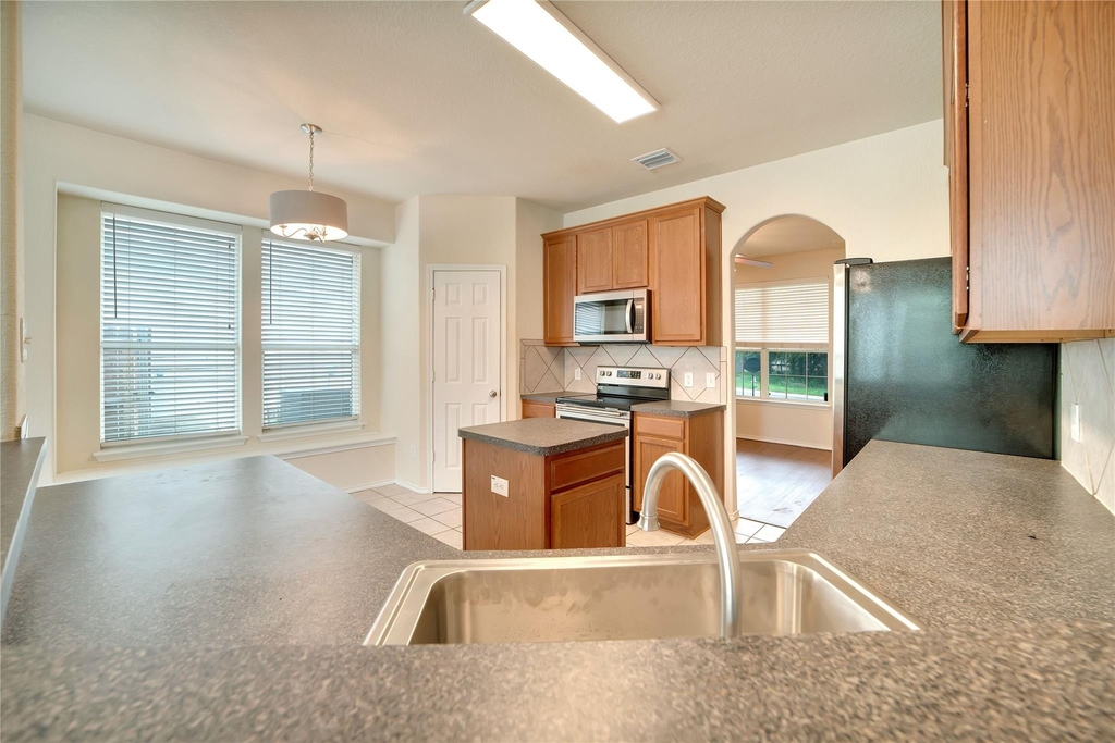 121 Park Ln - Photo 11