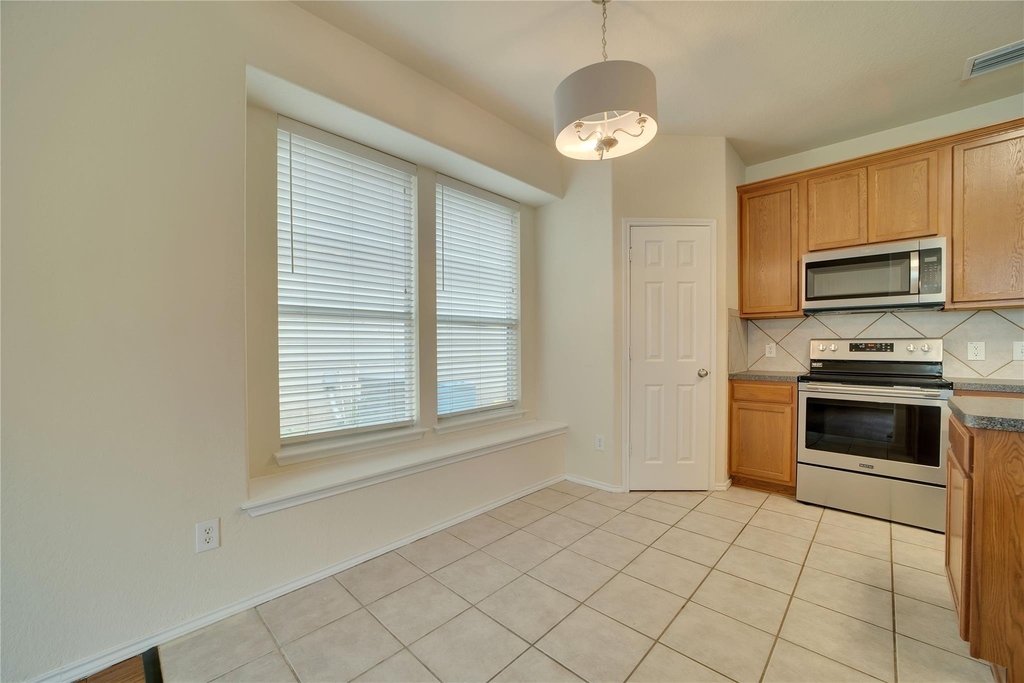 121 Park Ln - Photo 12