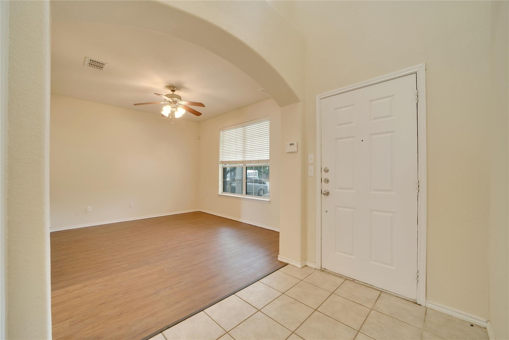 121 Park Ln - Photo 4