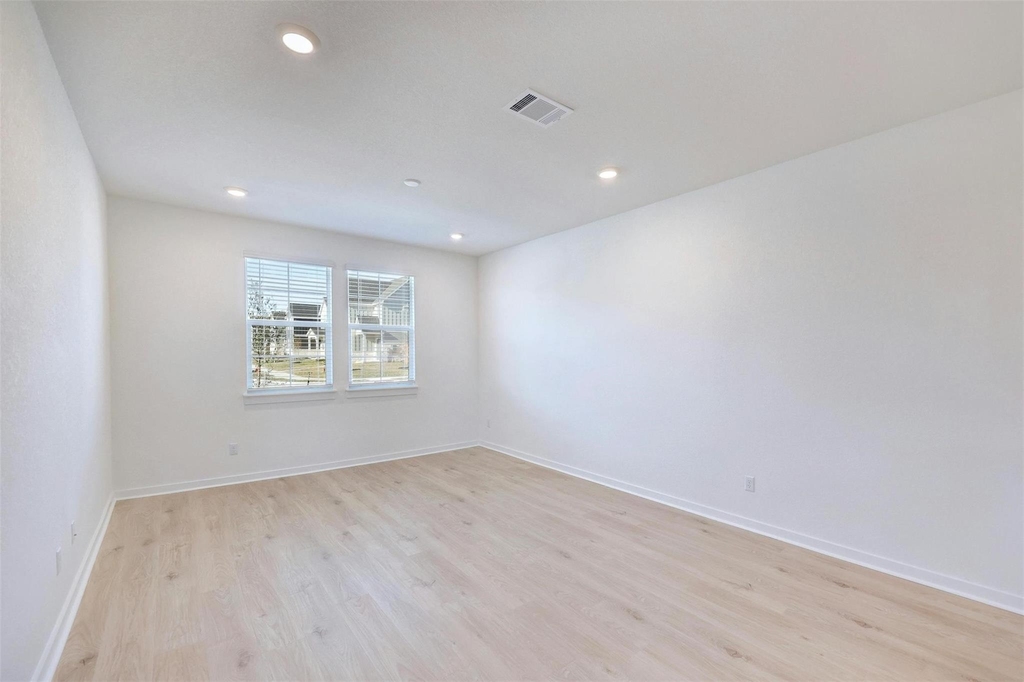 2301 Wallin Bradley Dr - Photo 3