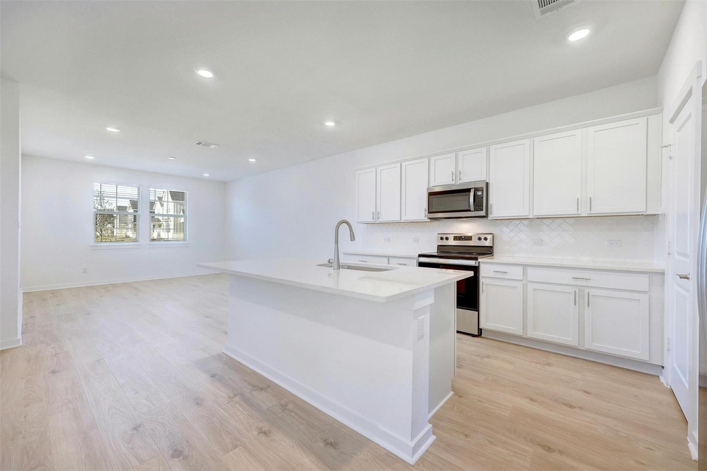 2301 Wallin Bradley Dr - Photo 10
