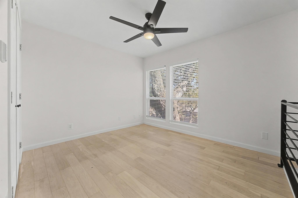 3806 Southridge Dr - Photo 9