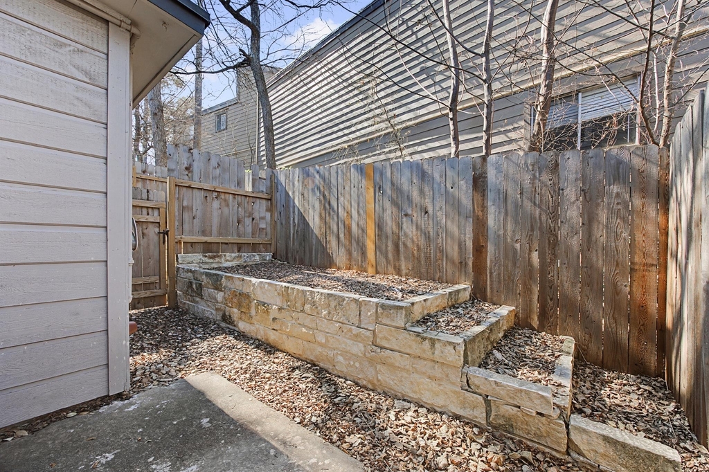3806 Southridge Dr - Photo 17