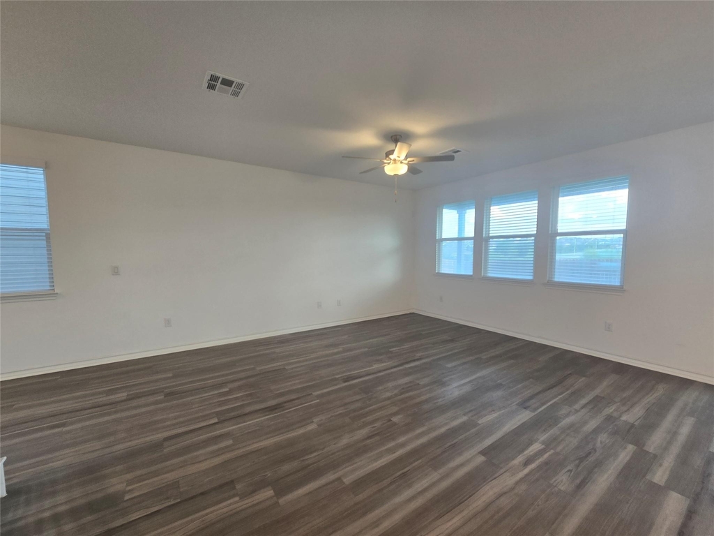 2913 Saint Regis Dr - Photo 4