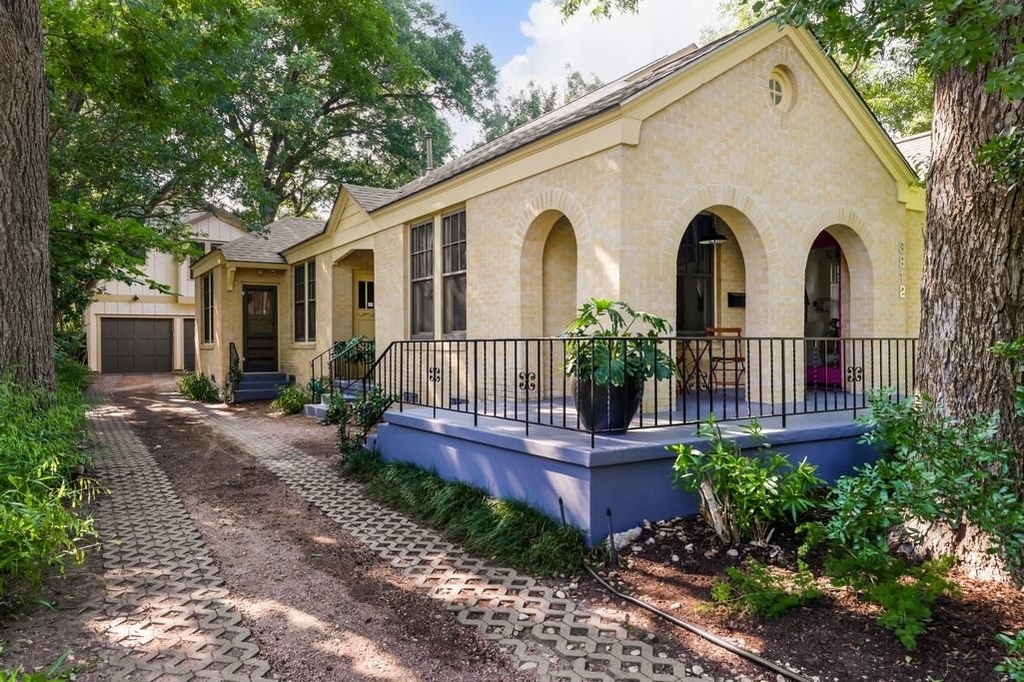 3812 Duval St - Photo 0