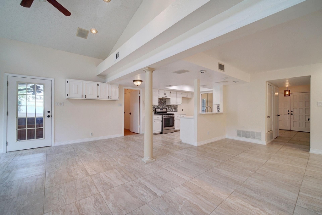 10509 Doering Ln - Photo 6