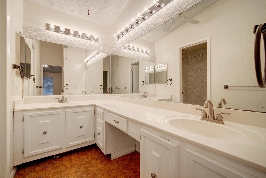 10509 Doering Ln - Photo 9