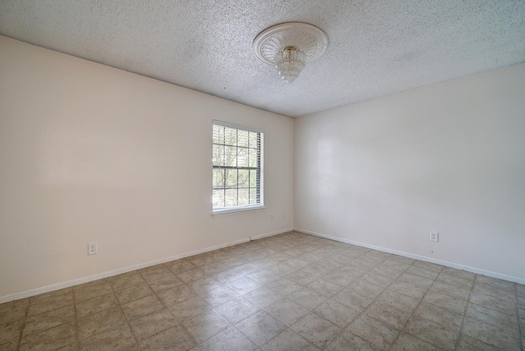 10509 Doering Ln - Photo 17