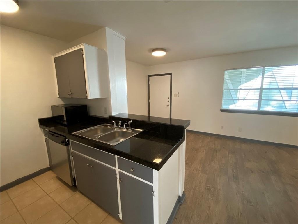 4306 Avenue A - Photo 6