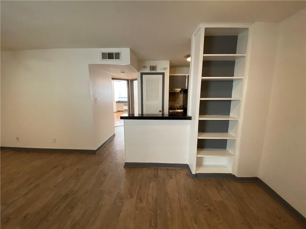 4306 Avenue A - Photo 3