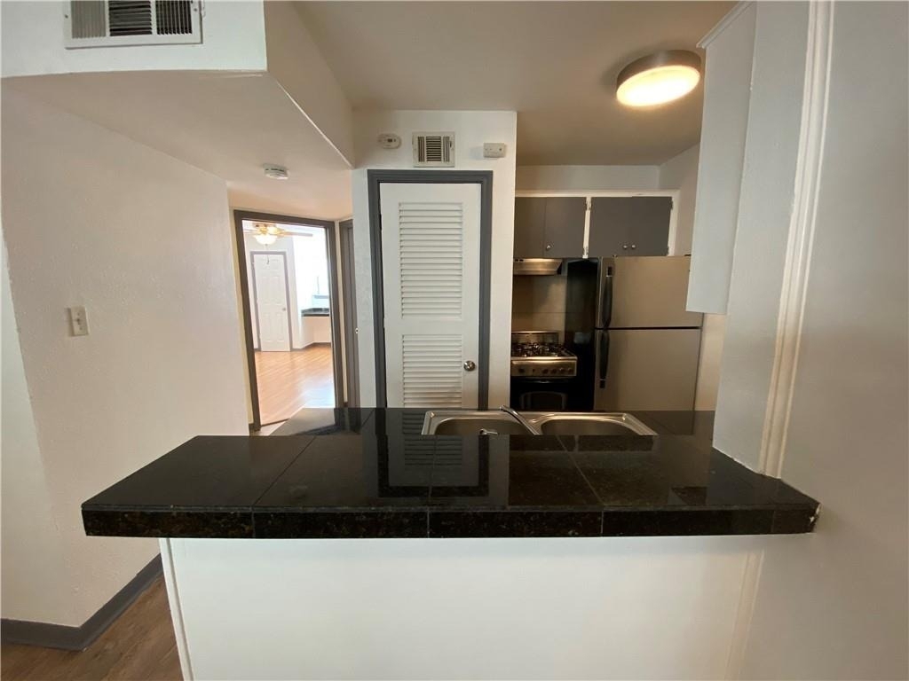 4306 Avenue A - Photo 9