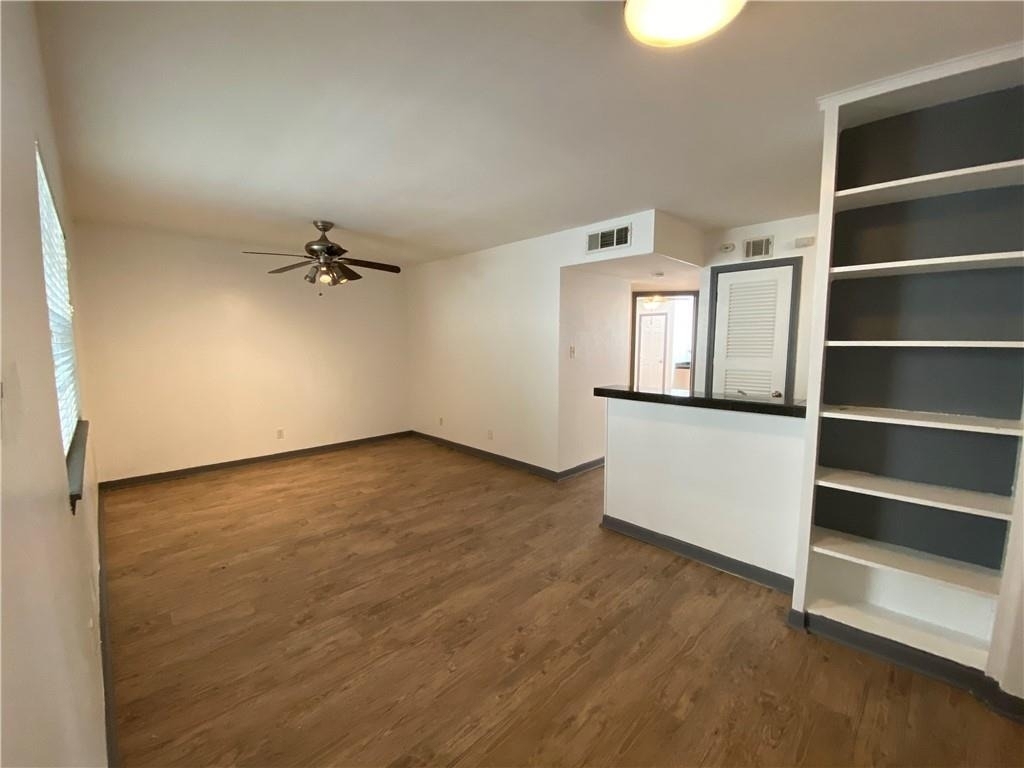 4306 Avenue A - Photo 4