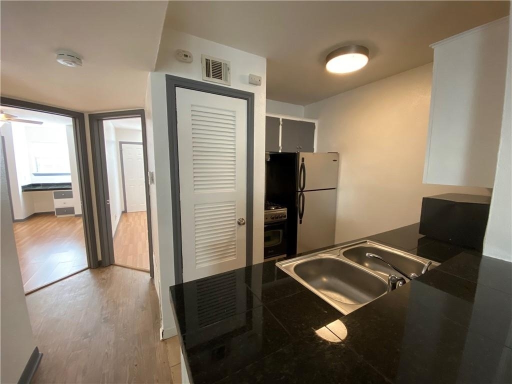 4306 Avenue A - Photo 7