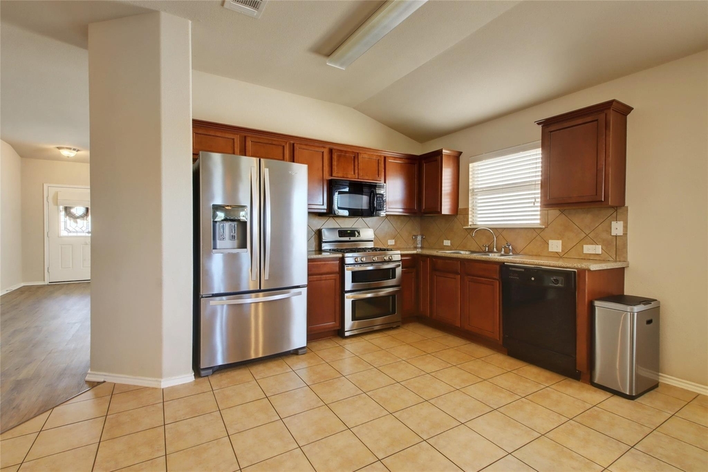 2731 Herrington Cv - Photo 12